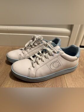 Coach Low Top Sneaker size US 7,5B